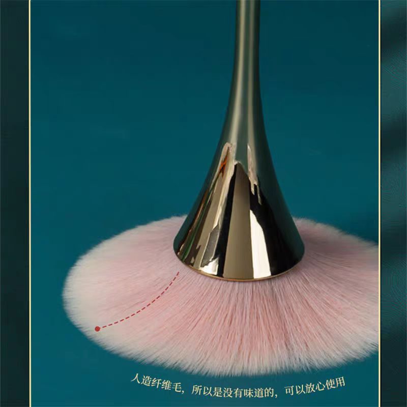 Nail dust brush