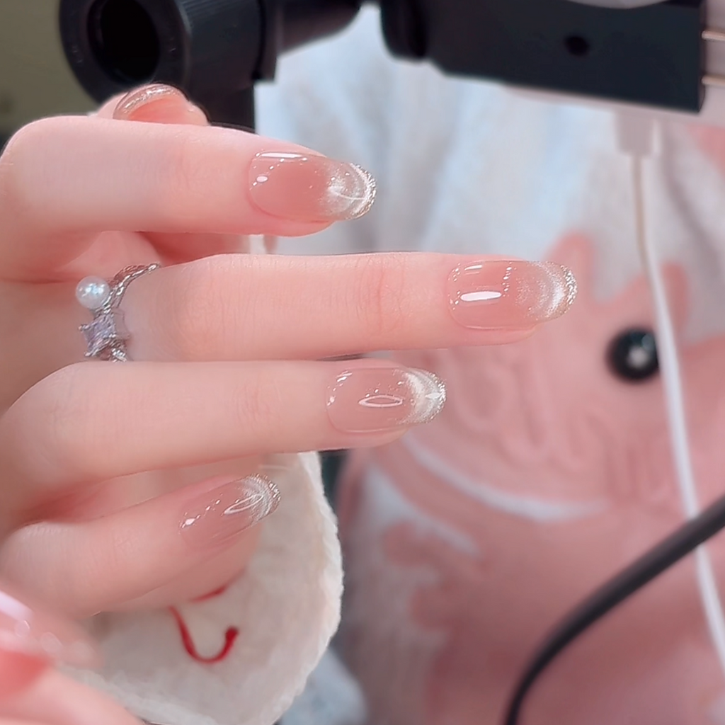 Nude Cat Eye Wearable Nail